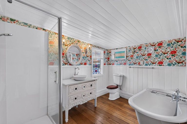 Photo of property in 42 Cameron Road, Bluff Hill, Napier, 4110