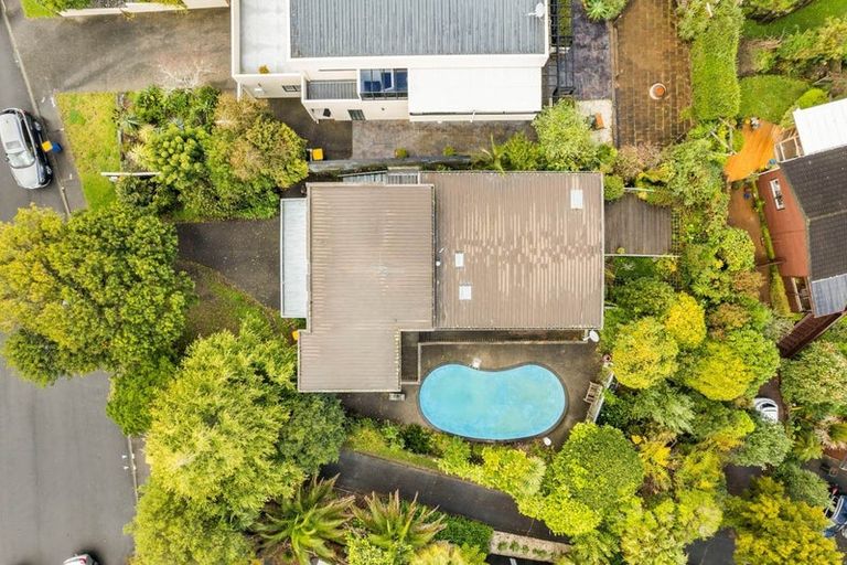 Photo of property in 28 Mayall Avenue, Beach Haven, Auckland, 0626