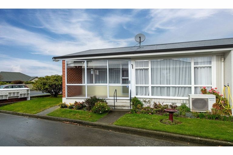 Photo of property in 1-11/94 Avenue Road, West End, Timaru, 7910