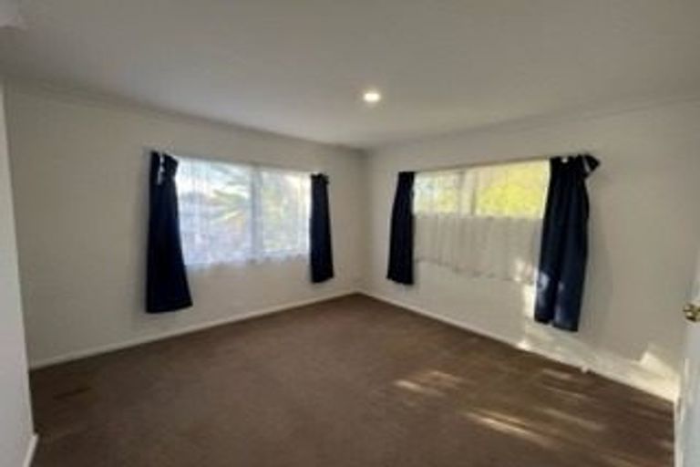 Photo of property in 146 Mahia Road, Wattle Downs, Auckland, 2103