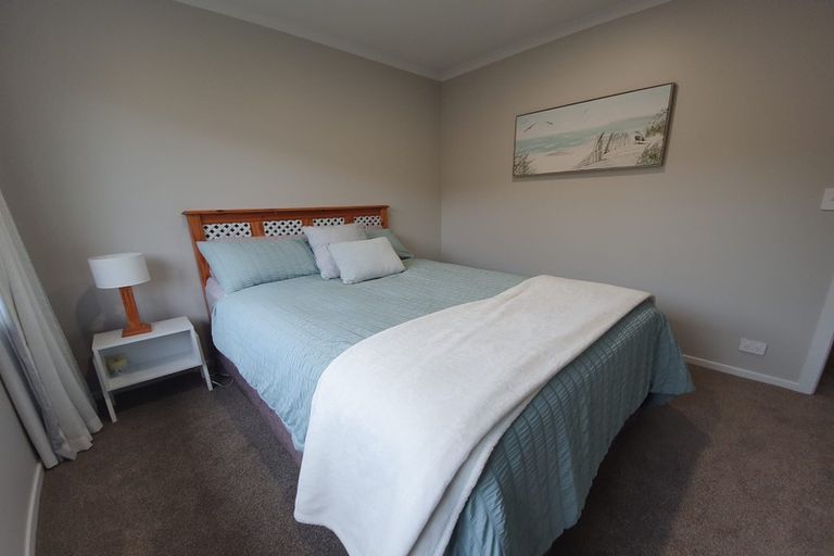 Photo of property in 32 Eagles Way, Cable Bay, 0420