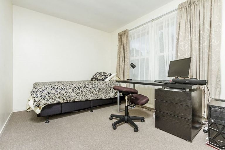 Photo of property in 73 Lynden Avenue, Hillcrest, Auckland, 0627