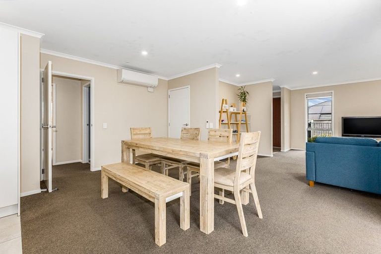 Photo of property in 7 Grapnel Lane, Whitby, Porirua, 5024