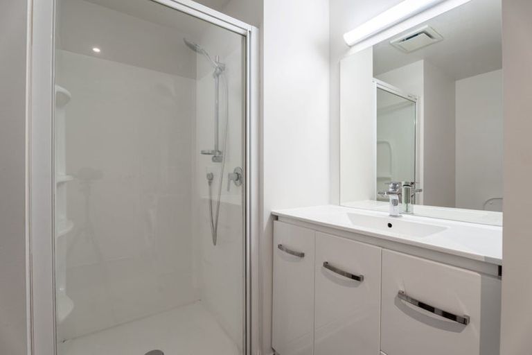 Photo of property in 2/193c Riccarton Road, Riccarton, Christchurch, 8041