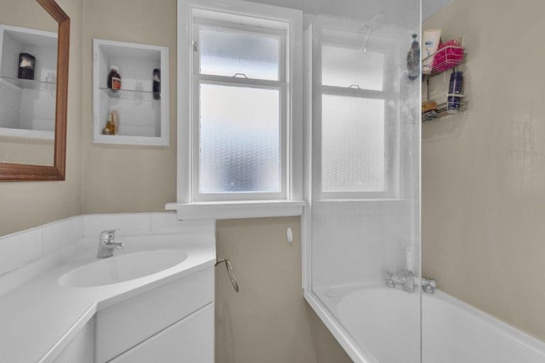 Photo of property in 187h High Street, Oxford, 7430