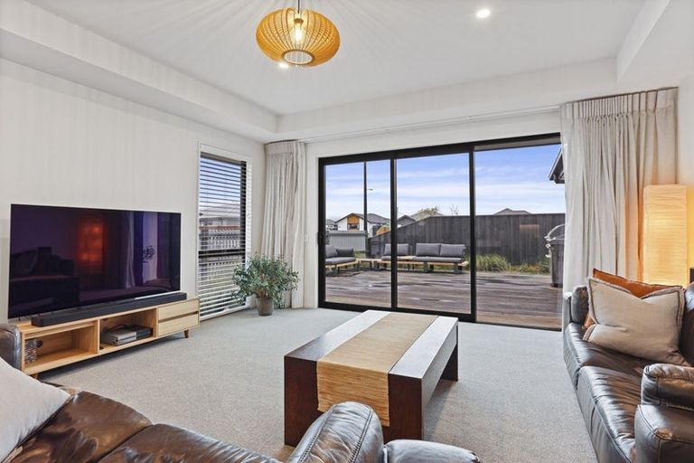 Photo of property in 36 Herridge Street, Woodend, 7610