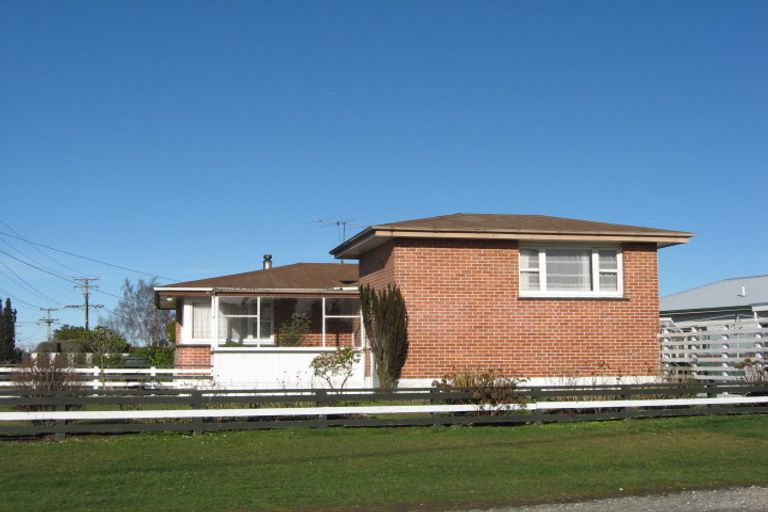 Photo of property in 122 Park Street, Winton, 9720