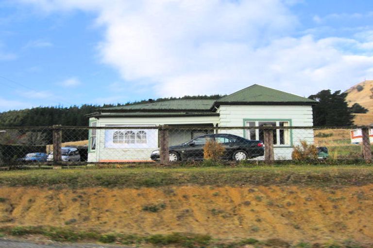 Photo of property in 16 Runbrake Street, Palmerston, 9430