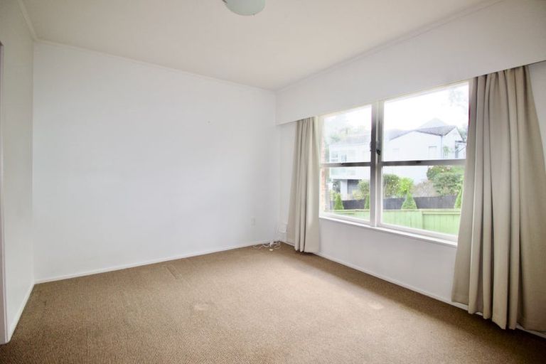 Photo of property in 3/242 Onewa Road, Birkenhead, Auckland, 0626