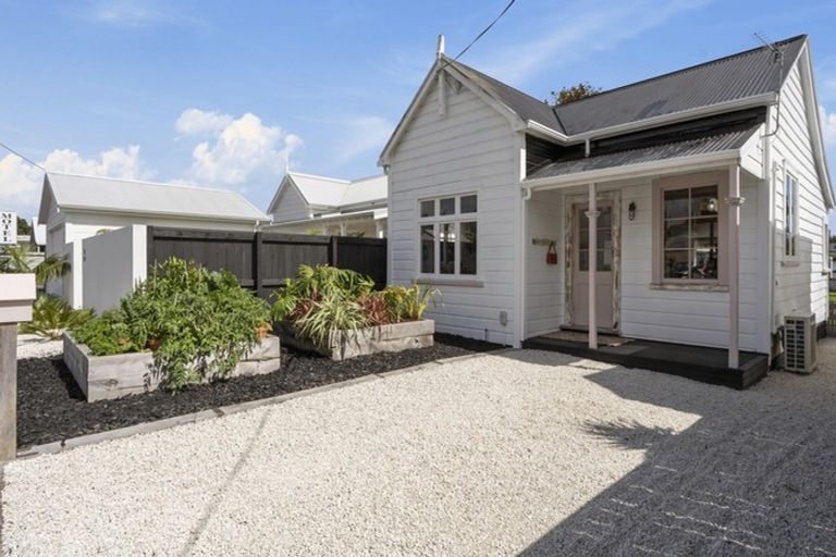Photo of property in 163 Lemon Street, Strandon, New Plymouth, 4312