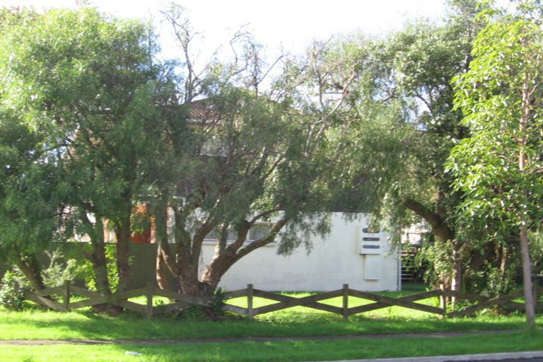 Photo of property in 152a Bucklands Beach Road, Bucklands Beach, Auckland, 2012