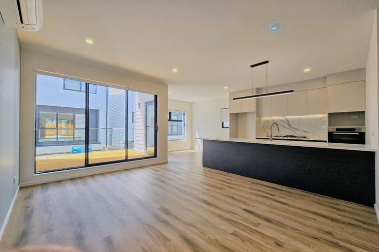 Photo of property in 25c Jandell Crescent, Bucklands Beach, Auckland, 2014