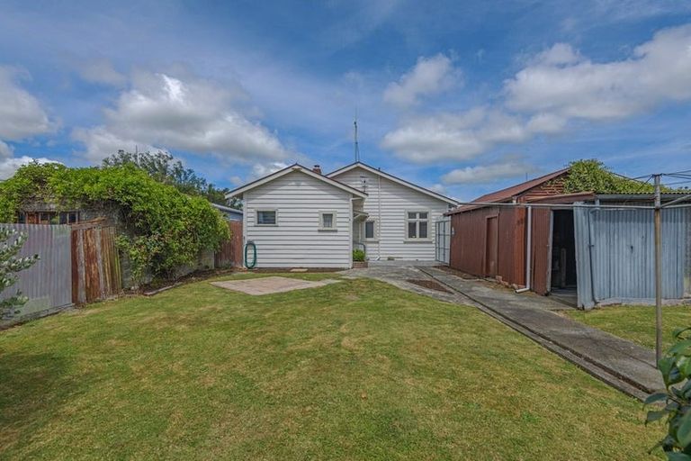 Photo of property in 77 Shamrock Street, Takaro, Palmerston North, 4412