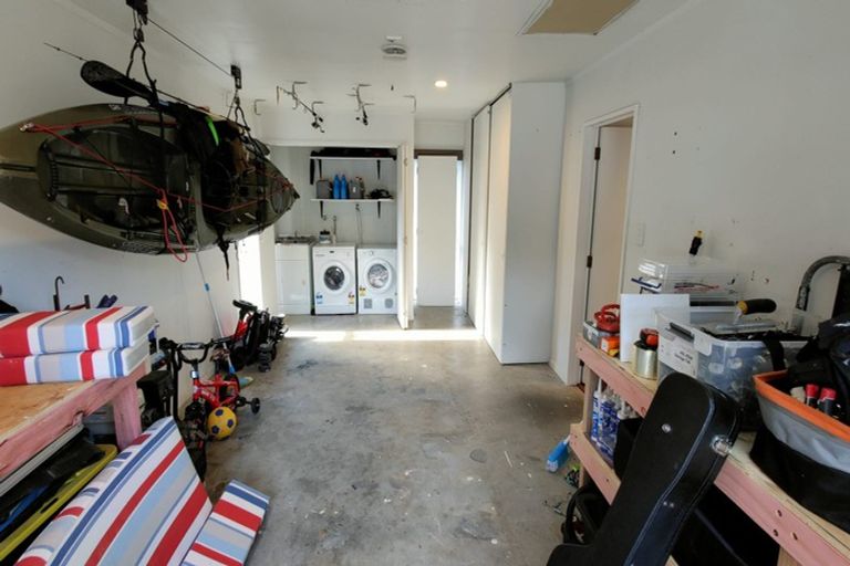 Photo of property in 74 Birdwood Road, Swanson, Auckland, 0612