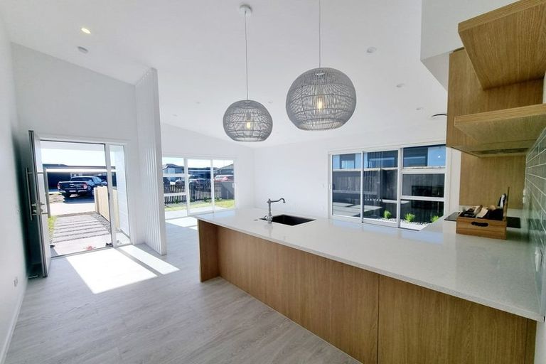 Photo of property in 4 Julie Lane, Papamoa, 3118