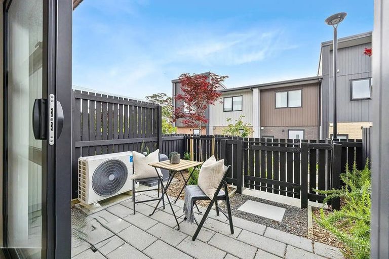 Photo of property in 3/476 West Coast Road, Glen Eden, Auckland, 0602