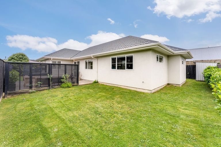 Photo of property in 57 Kapiti Crescent, Titahi Bay, Porirua, 5022