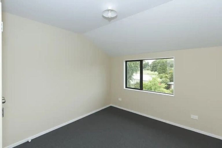 Photo of property in 2/50 Helena Road, Hillcrest, Hamilton, 3216