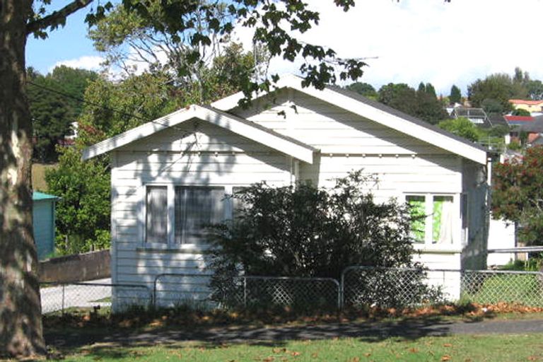 Photo of property in 4 Seabrook Avenue, New Lynn, Auckland, 0600