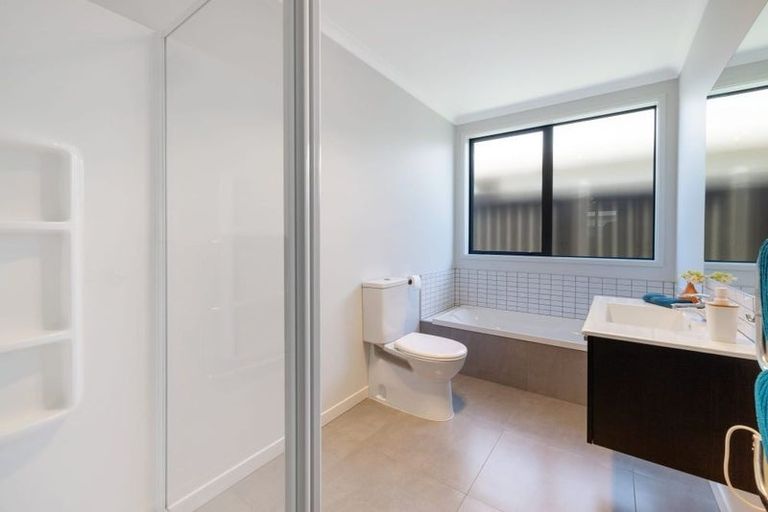 Photo of property in 6 Slaney Lane, Pyes Pa, Tauranga, 3112