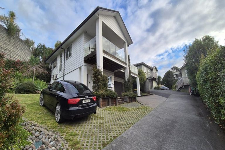 Photo of property in 3 Viridian Lane, Greenhithe, Auckland, 0632