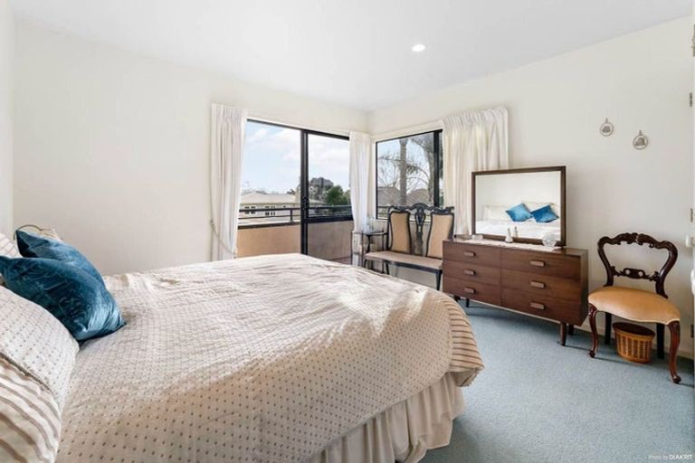 Photo of property in 16 Sunny Crescent, Huapai, Kumeu, 0810