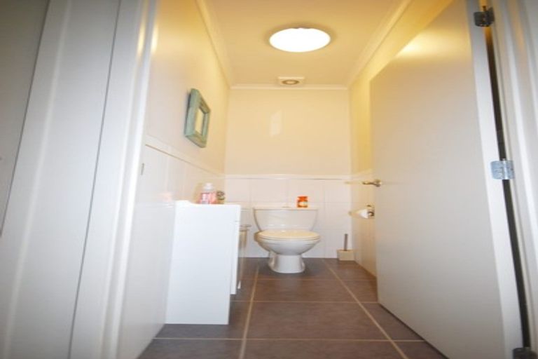 Photo of property in 22 Greenbough Lane, Greenhithe, Auckland, 0632