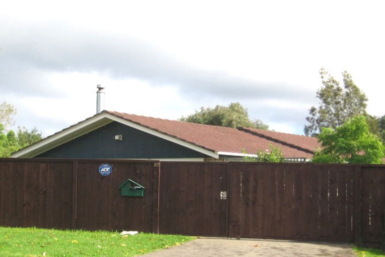 Photo of property in 52 Borich Road, Sunnyvale, Auckland, 0612