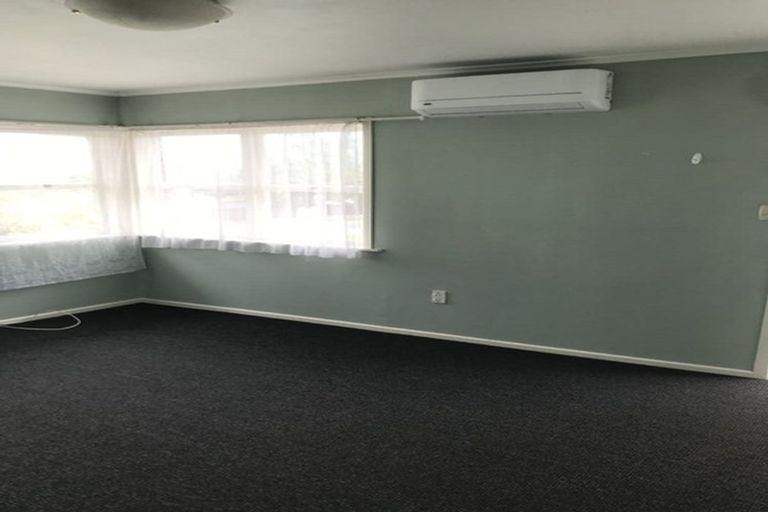 Photo of property in 1/402 Mount Albert Road, Mount Roskill, Auckland, 1041