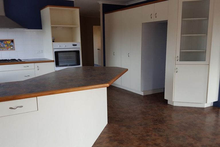 Photo of property in 27 Parnell Heights Drive, Kelvin Grove, Palmerston North, 4414