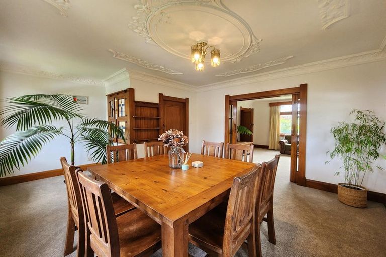 Photo of property in 6 Ridge Lane, New Plymouth, 4310