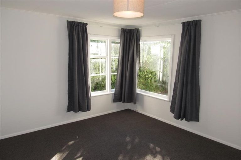 Photo of property in 63 Wainuiomata Road, Wainuiomata, Lower Hutt, 5014