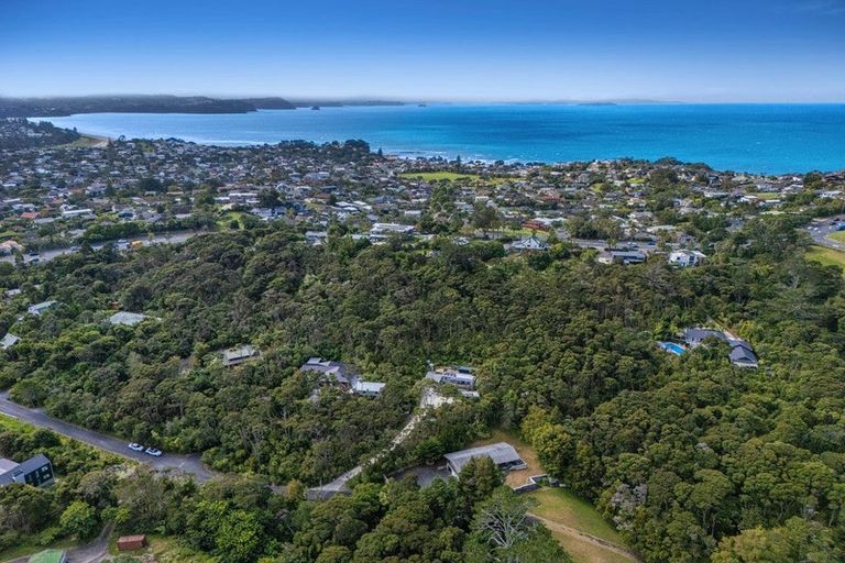 Photo of property in 12 Chenery Road, Red Beach, 0932