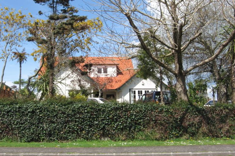 Photo of property in 141 Kawaha Point Road, Kawaha Point, Rotorua, 3010