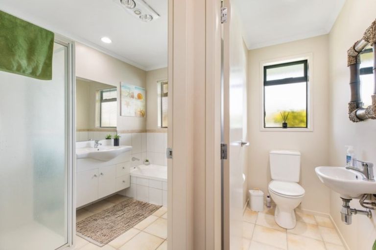 Photo of property in 1 Malta Crescent, Katikati, 3129