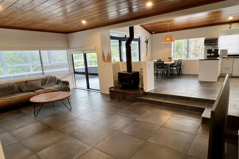 Photo of property in 2/51 John Gill Road, Shelly Park, Auckland, 2014