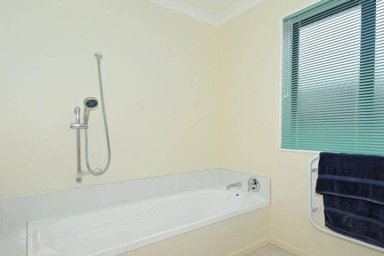 Photo of property in 17 Phar Lap Grove, Trentham, Upper Hutt, 5018