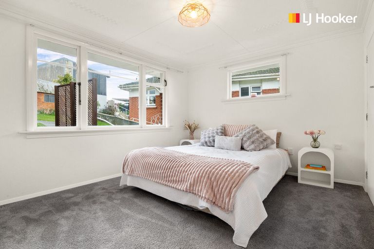 Photo of property in 165 Easther Crescent, Kew, Dunedin, 9012
