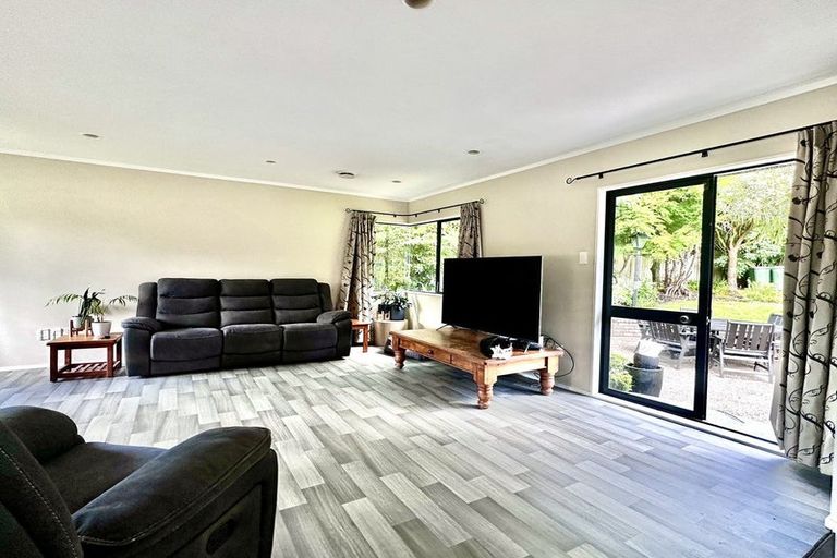 Photo of property in 63 Charles Prevost Drive, The Gardens, Auckland, 2105