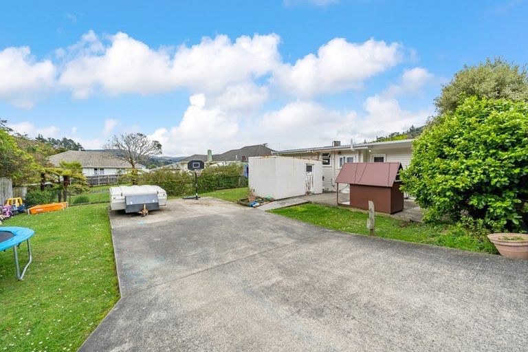 Photo of property in 68 Tawhai Street, Stokes Valley, Lower Hutt, 5019