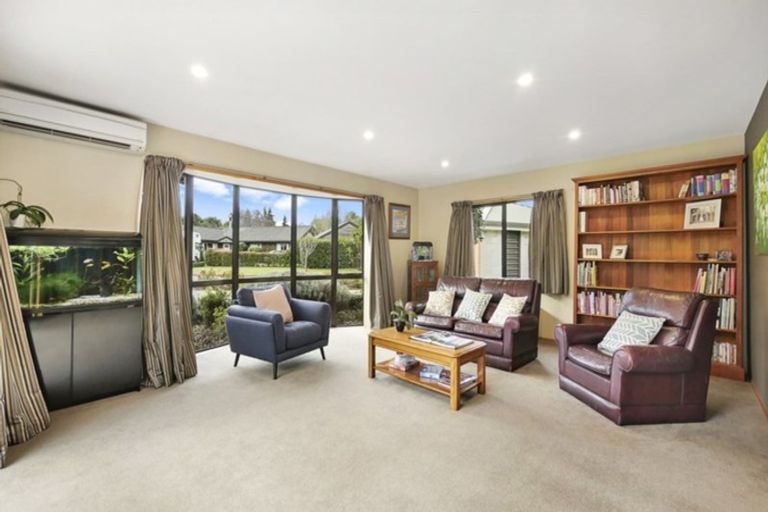 Photo of property in 8 De Renzie Place, Kirwee, Darfield, 7571