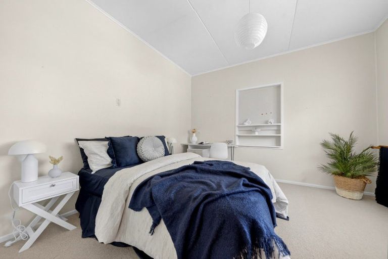 Photo of property in 30 Victoria Street, Carterton, 5713