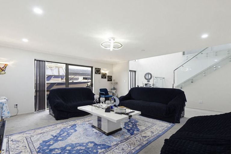 Photo of property in 56a Cambridge Terrace, Papatoetoe, Auckland, 2025