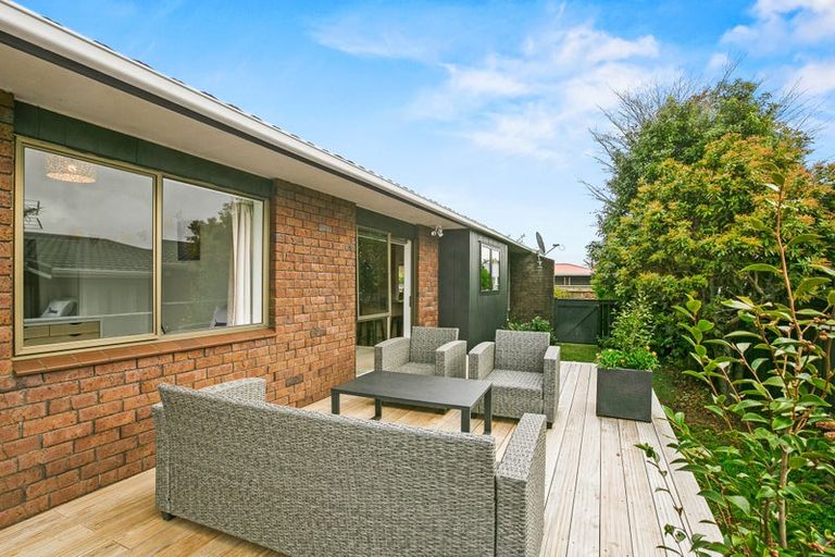 Photo of property in 62 Heta Road, Highlands Park, New Plymouth, 4312