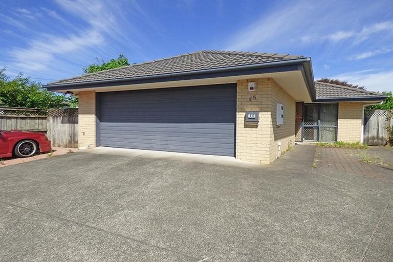 Photo of property in 45 Greenpark Road, Penrose, Auckland, 1061