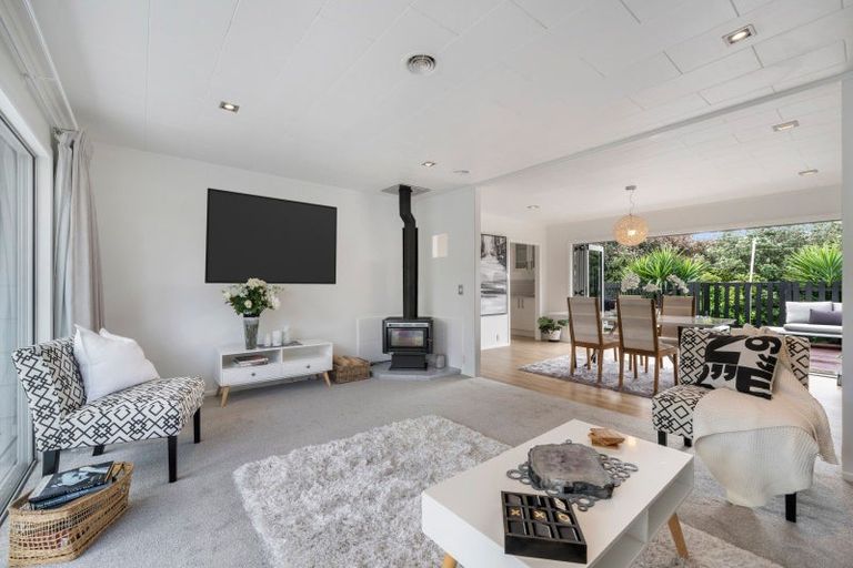 Photo of property in 3 Oraha Road, Huapai, Kumeu, 0810