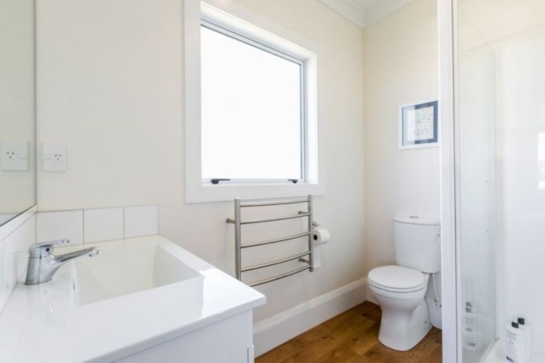 Photo of property in 59 Ferry Road, Clive, 4102