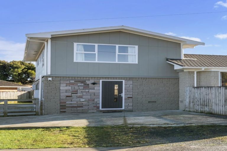 Photo of property in 68 Grove Road, Papakura, 2110