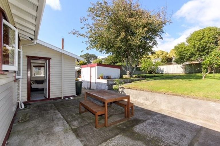 Photo of property in 100 Lemon Street, New Plymouth, 4312