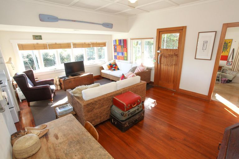 Photo of property in 26 Wainui Road, Raglan, 3225